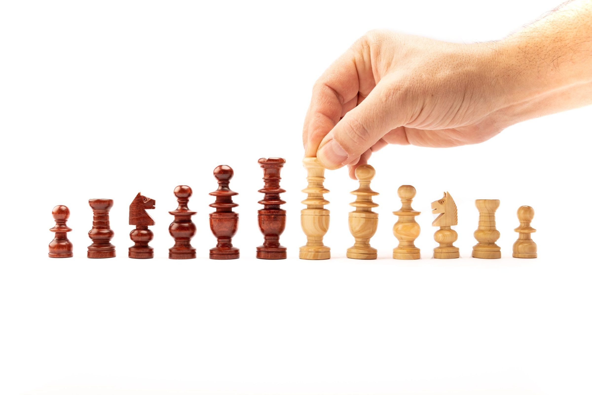Chess pieces of the current or French model | Mora Play