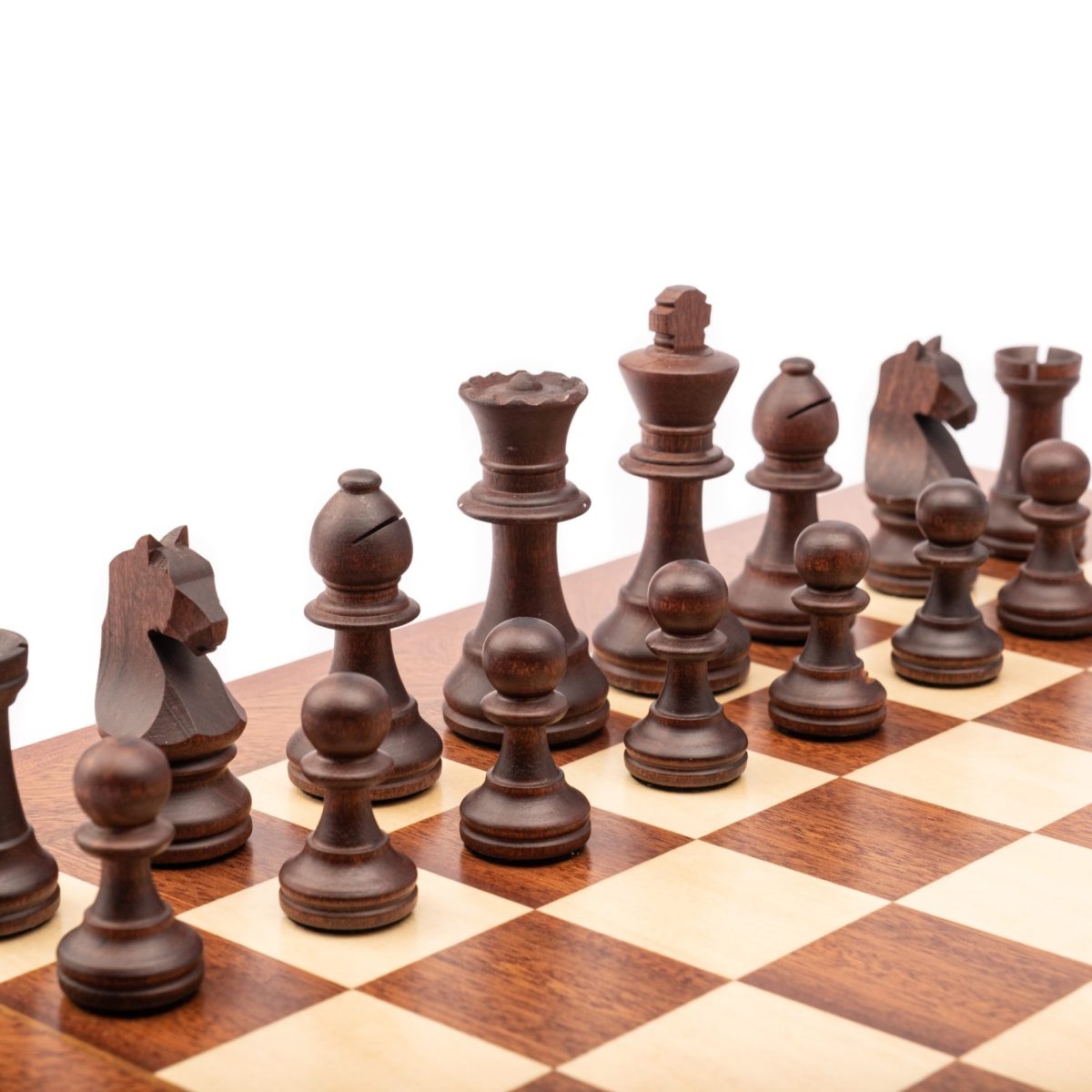 Conjunt d'escacs Staunton Europa nº3 amb peces plomades – CAOBA